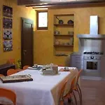 Casa Il Girasole Con Piscina Nelle Marche * ماشيراتا