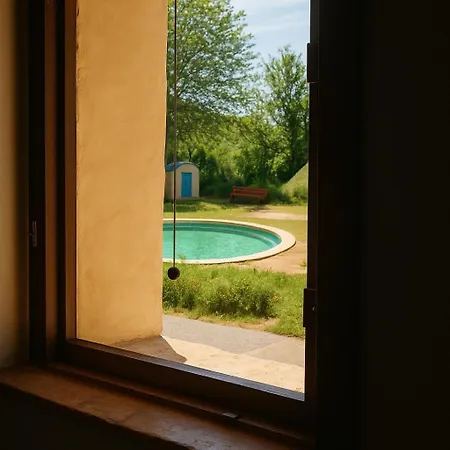 Casa Il Girasole Con Piscina Nelle Marche Kır Evi