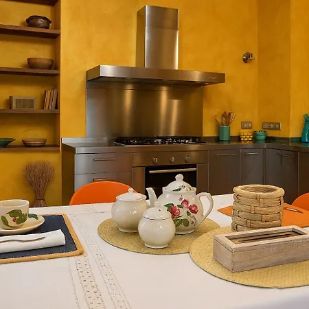 Casa Il Girasole Con Piscina Nelle Marche カントリーハウス マチェラータ