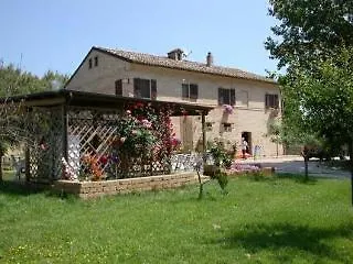Casa Il Girasole Con Piscina Nelle Marche マチェラータ